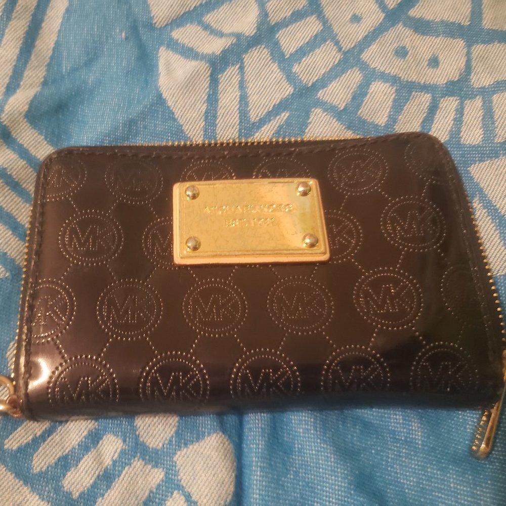 Black Michael Kors Wristlet
